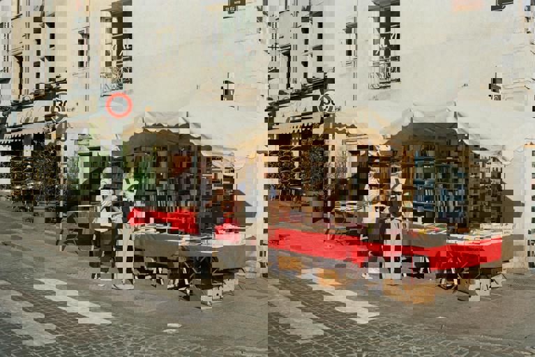 Storica libreria di quartiere rischia la chiusura per aumento dei canoni d’affitto